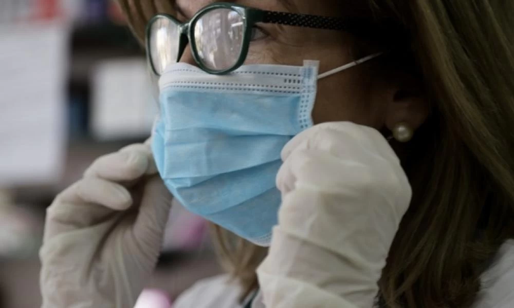 Κινεζική έρευνα: Όσοι φορούν γυαλιά κινδυνεύουν λιγότερο από κορονοϊό
